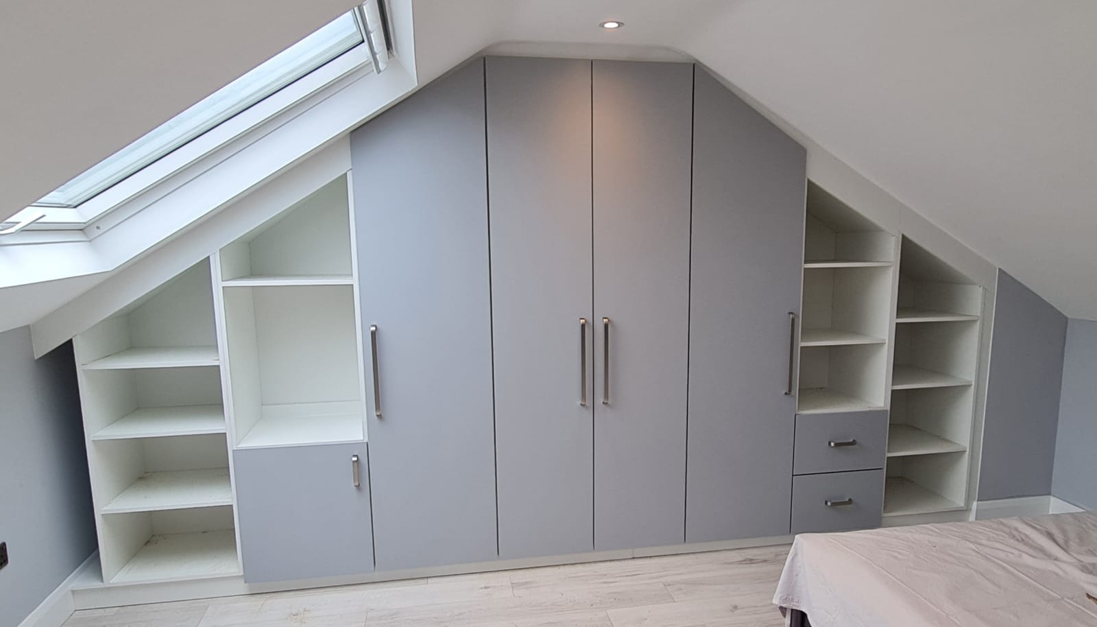 Wardrobes & storage